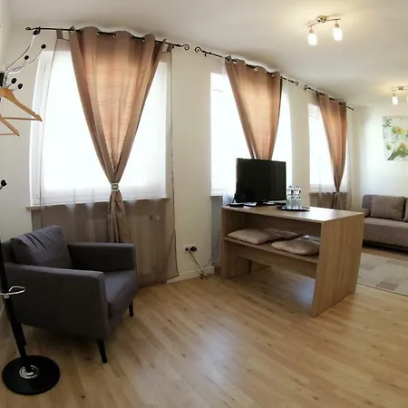 Center Apartmán *